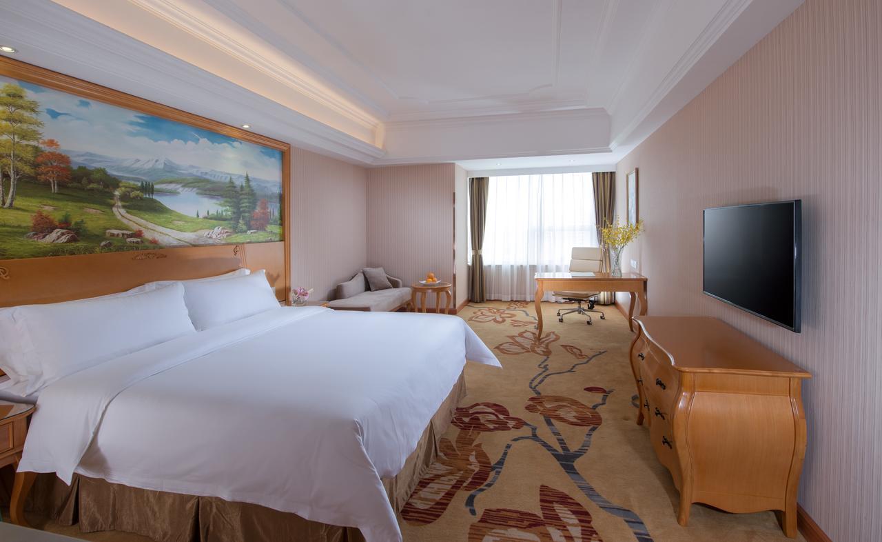 Vienna Hotel Xi'An Railway Station Екстер'єр фото